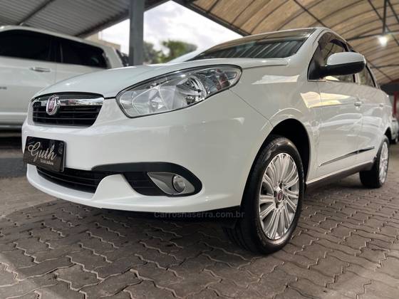FIAT GRAND SIENA 1.6 MPI ESSENCE 16V FLEX 4P MANUAL FIAT GRAND SIENA 1.6 MPI ESSENCE 16V FLEX 4P MANUAL
